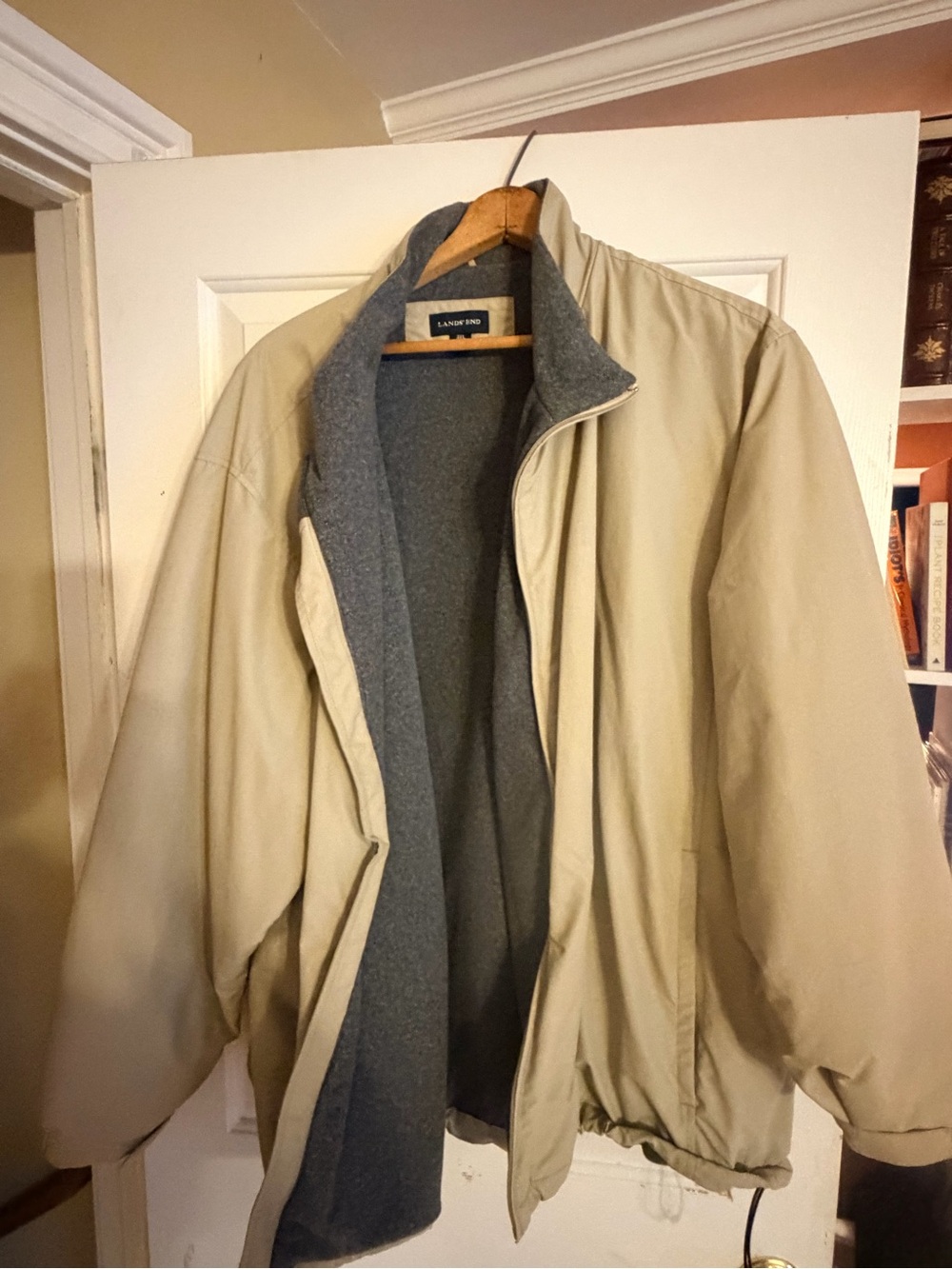 Lands' End Men’s Lightweight Beige Jacket with Gray Lining